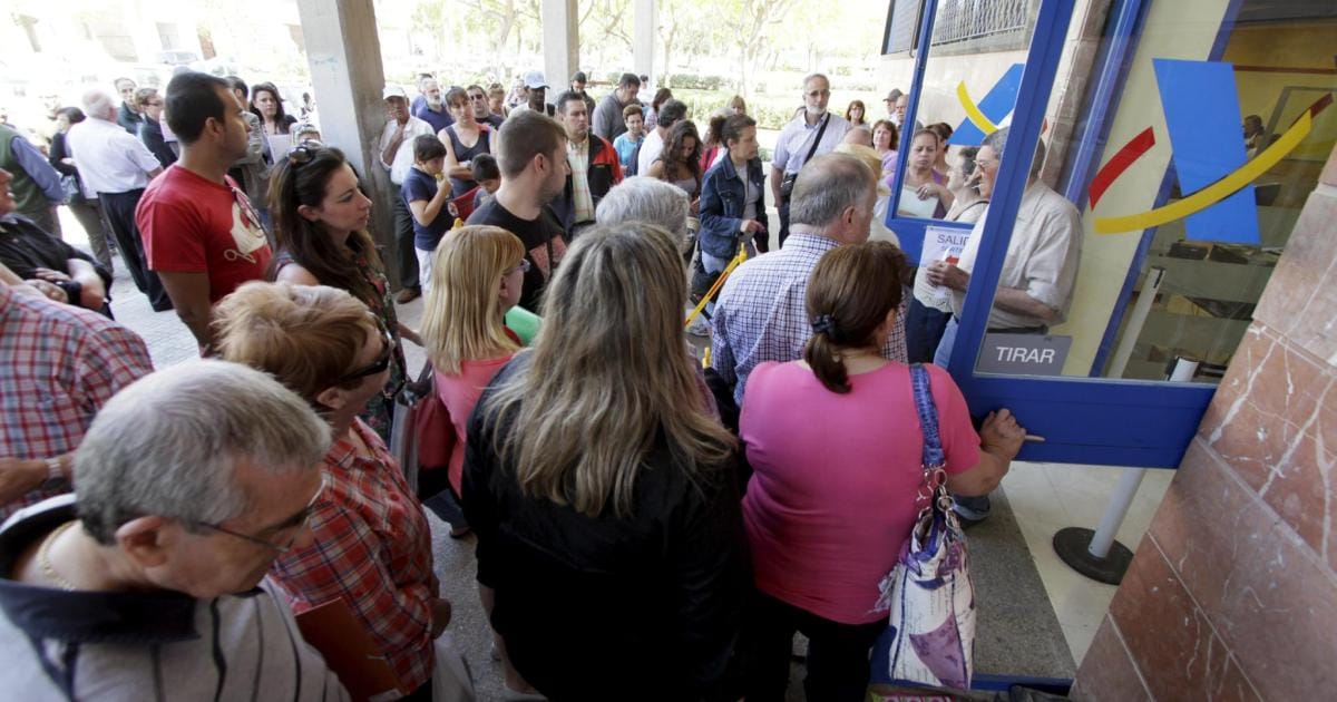 Thousands Discover Their Identities Stolen in Online Games