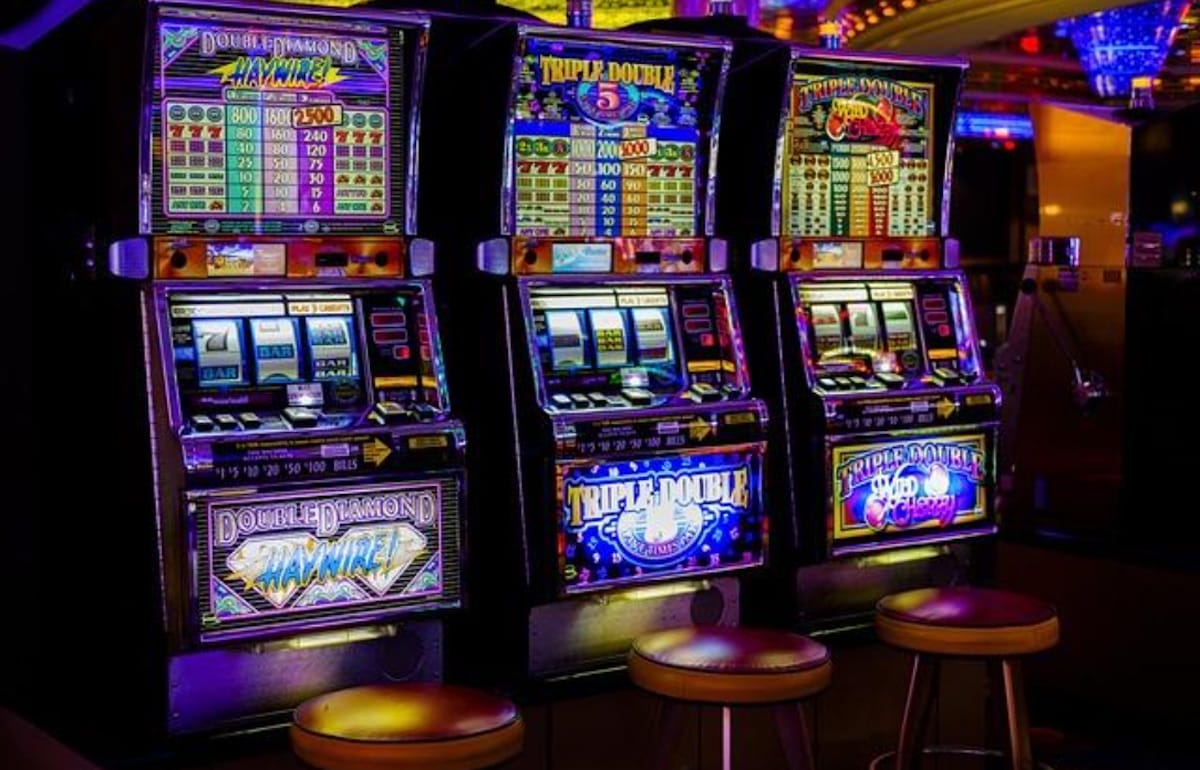 What is the legal status of online gambling in Spain?