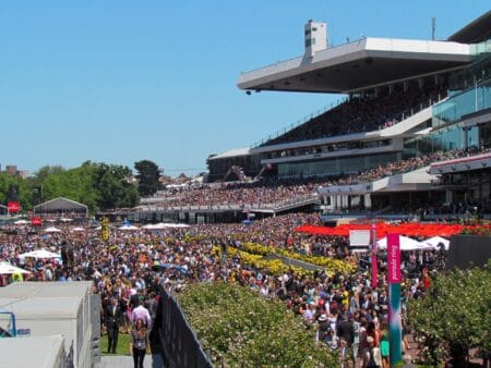Oz Horse Racing Is Back: Your Guide to Australia Horse Racing in 2025